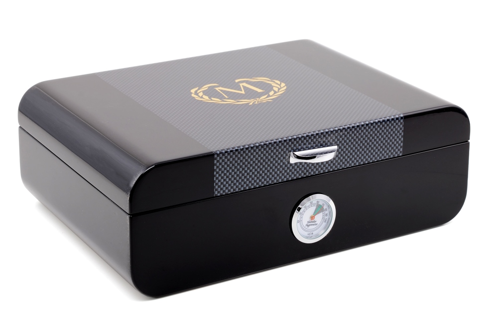 Artikelbild 1 des Artikels “Myon Paris Humidor Racing Edition Carbon-Black V-360 “
