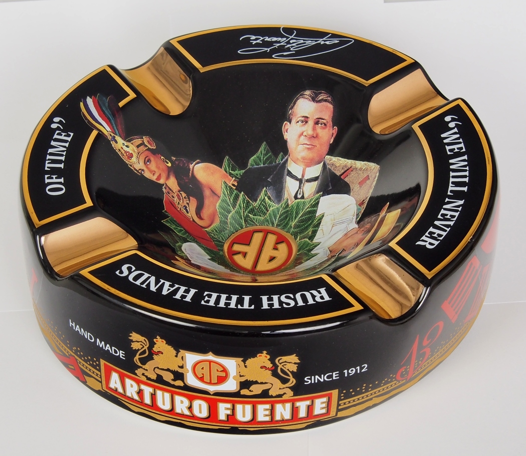 Artikelbild 1 des Artikels “Großer Arturo Fuente Story Zigarrenaschenbecher schwarz “