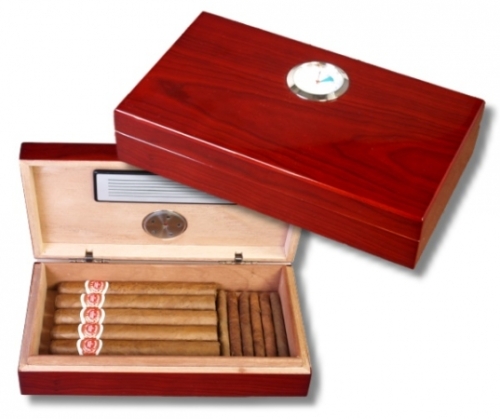 Artikelbild des Artikels “Mini Humidor Pianolack “