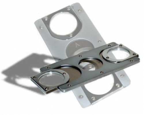 Artikelbild des Artikels “Angelo de Luxe Zigarrencutter 2 Klingen Scheckkartenformat “