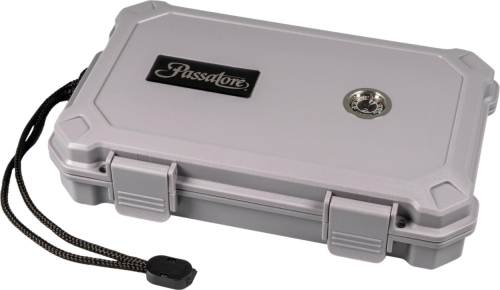 Artikelbild des Artikels “Passatore Reisehumidor Acryl zementgrau für 5 Cigarren “