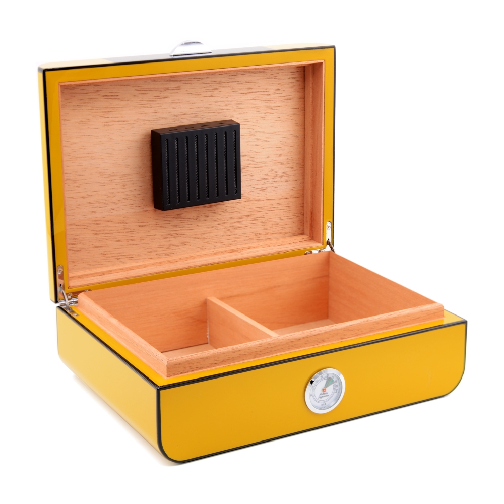 Artikelbild 2 des Artikels “Myon Paris Humidor Racing Edition Carbon-Yellow V-360 “