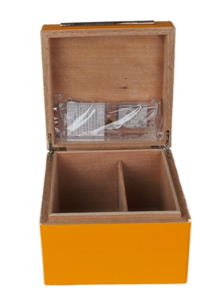 Artikelbild 2 des Artikels “Humidor Dickschichtlackierung yellow 50 Zigarren “