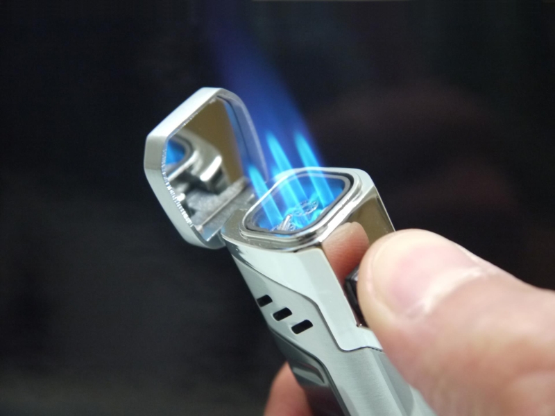 Artikelbild 3 des Artikels “SKY Zigarrenfeuerzeug Claude 4fach Jetflamme Zigarrenbohrer “
