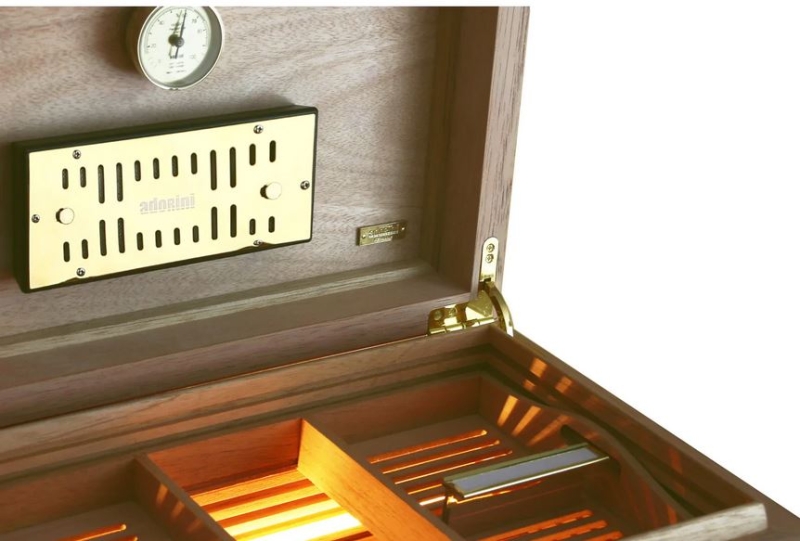 Artikelbild 4 des Artikels “adorini Year of the Dragon Grande Deluxe Humidor “